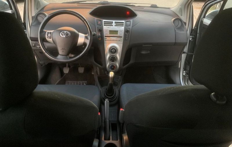 Toyota Yaris • 2008 • 87,000 km 5