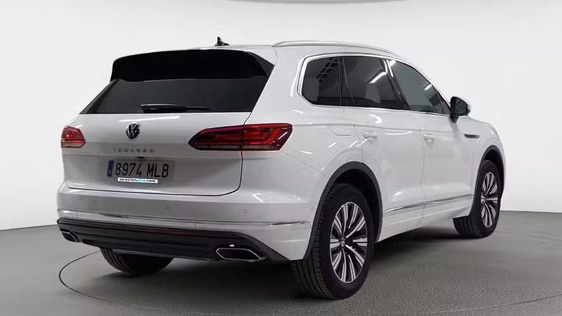 Volkswagen Touareg • 2023 • 25,448 km 3
