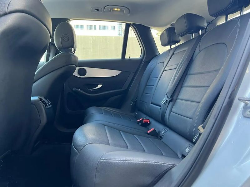 Mercedes-Benz GLC • 2019 • 58,000 km 4