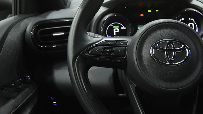 Toyota Yaris • 2021 • 14,534 km 7