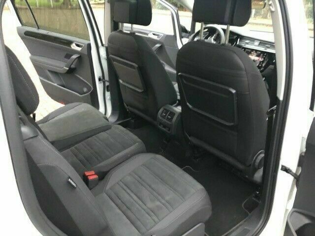 Volkswagen Touran • 2018 • 87,400 km 2