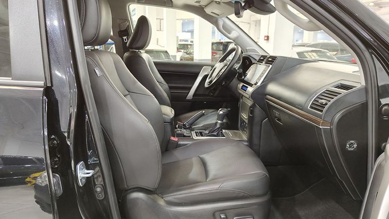 Toyota Land Cruiser • 2020 • 25,997 km 20