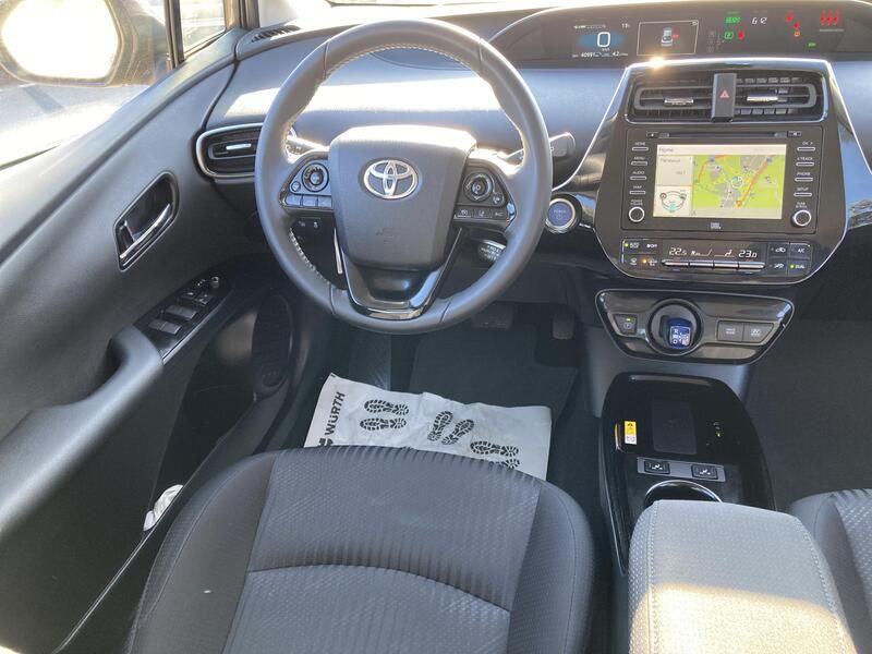 Toyota Prius • 2020 • 40,988 km 4