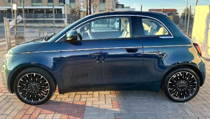 Fiat 500 • 2021 • 16,000 km 2