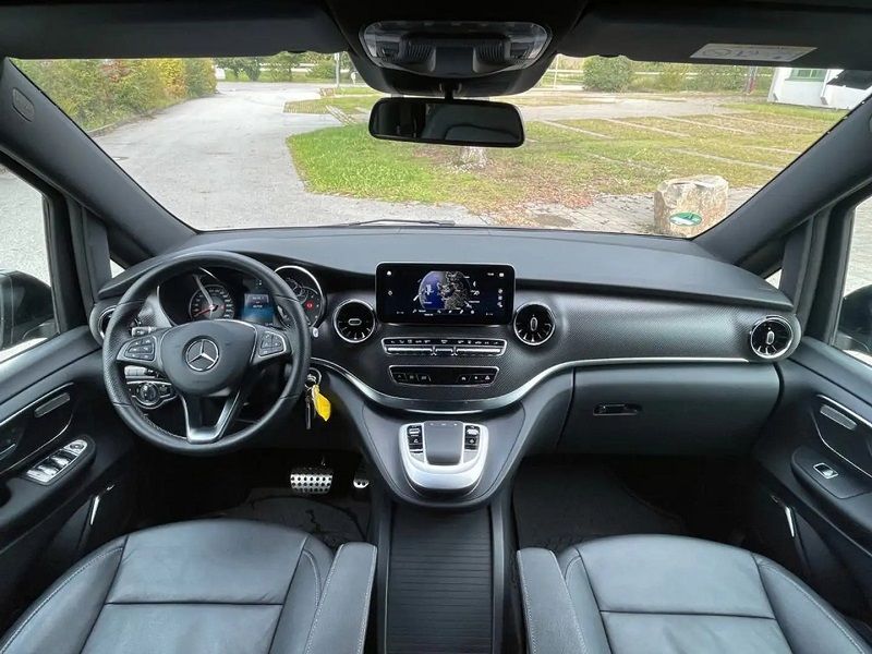 Mercedes-Benz 310 Van • 2020 • 46,000 km 7