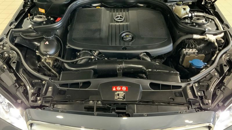 Mercedes-Benz E-Class • 2015 • 100,859 km 8