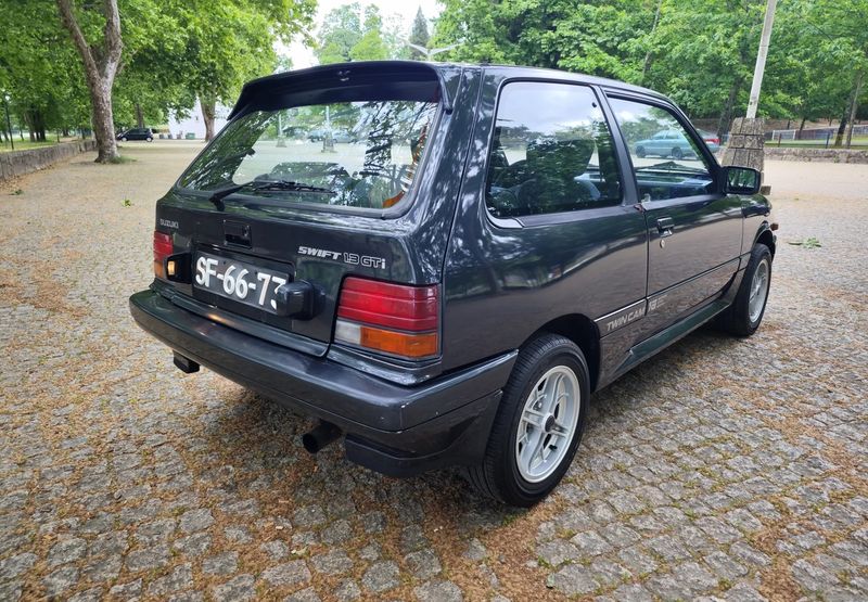Suzuki Swift • 1989 • 43,800 km 2