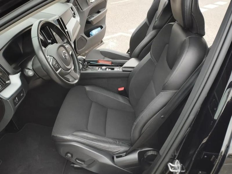 Volvo XC60 • 2020 • 171,000 km 5