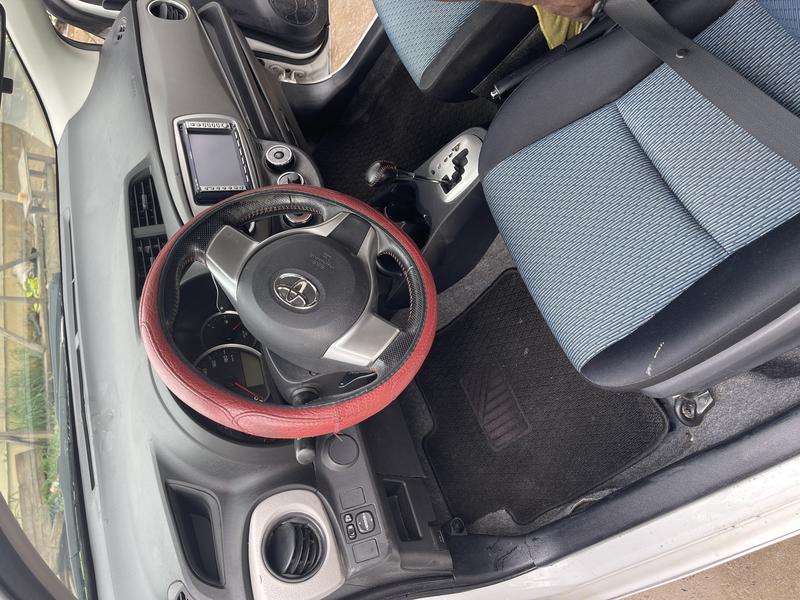 Toyota Yaris • 2013 • 56,000 km 5