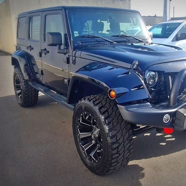 Jeep Wrangler • 2009 • 126,000 km 2