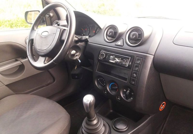 Ford Fiesta • 2002 • 190,000 km 4