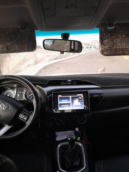 Toyota Hilux • 2021 • 45,000 km 3