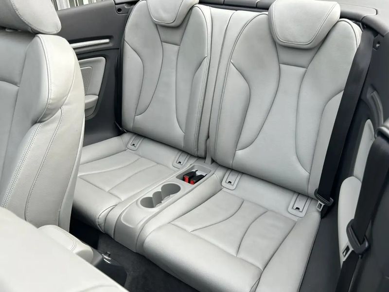 Audi A3 Cabriolet • 2020 • 76,521 km 8