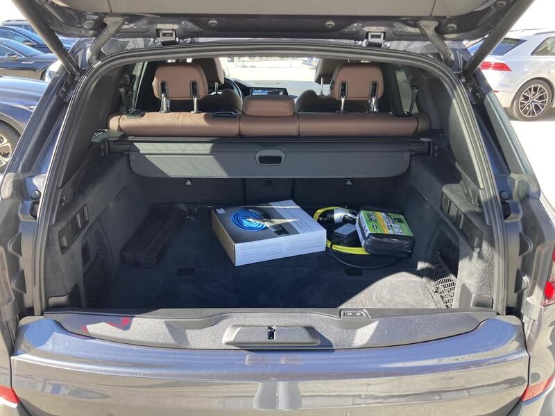 BMW X5 • 2021 • 68,878 km 12