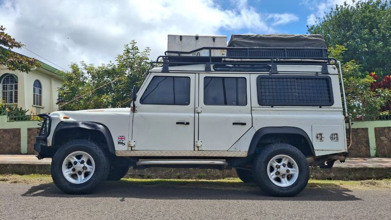 Land Rover Defender • 2002 • 357,338 km 12