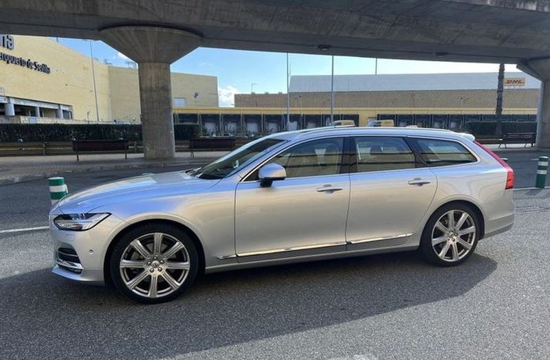 Volvo V90 Cross Country • 2019 • 145,000 km 13