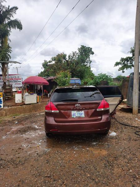 Toyota Avanza Veloz • 2010 • 90,000 km 1