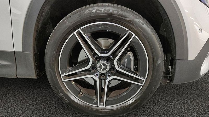 Mercedes-Benz GLB-Class • 2022 • 27,196 km 14