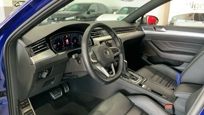 Volkswagen Passat • 2020 • 41,959 km 9