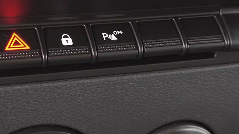 Renault Master • 2024 • 20,858 km 3