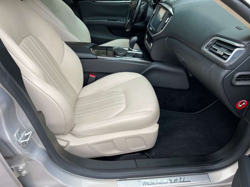 Maserati Ghibli • 2014 • 107,000 km 8