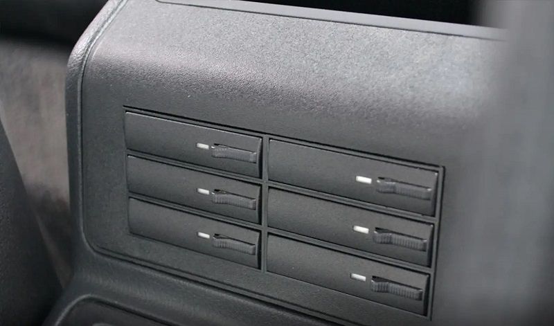 BMW 8 Series • 1991 • 87,000 km 10