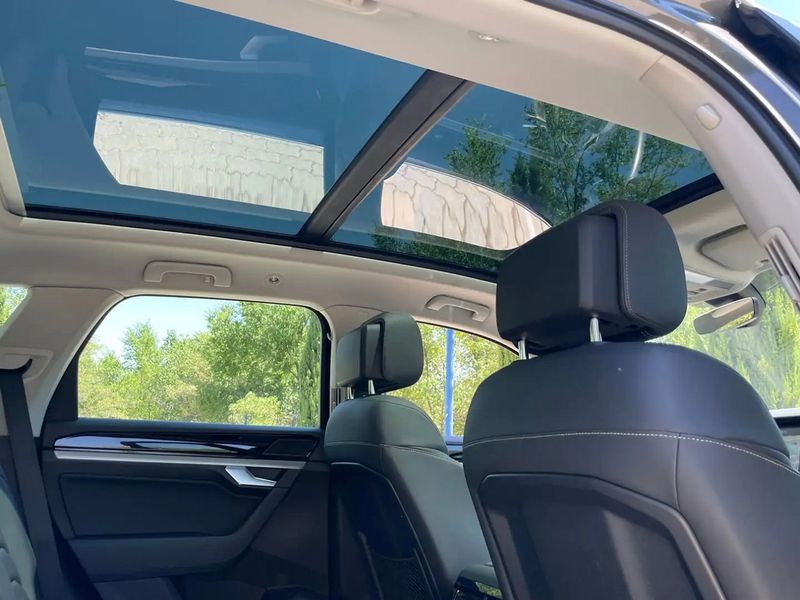 Volkswagen Touareg • 2021 • 78,000 km 13