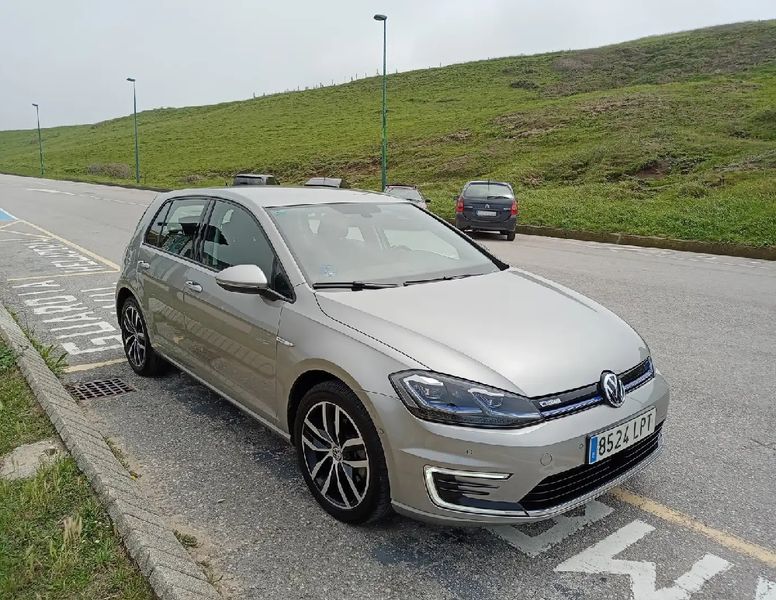 Volkswagen e-Golf • 2021 • 20,500 km 5