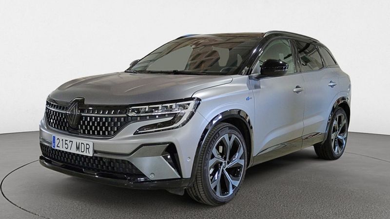 Renault 10 • 2023 • 48,502 km 3