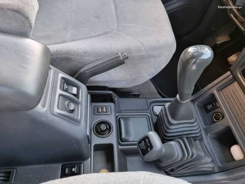 Mitsubishi Pajero • 1999 • 180,000 km 5