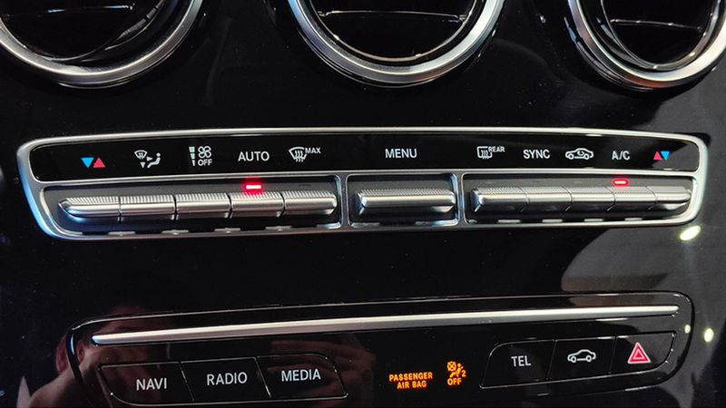 Mercedes-Benz C-Class • 2020 • 78,449 km 31