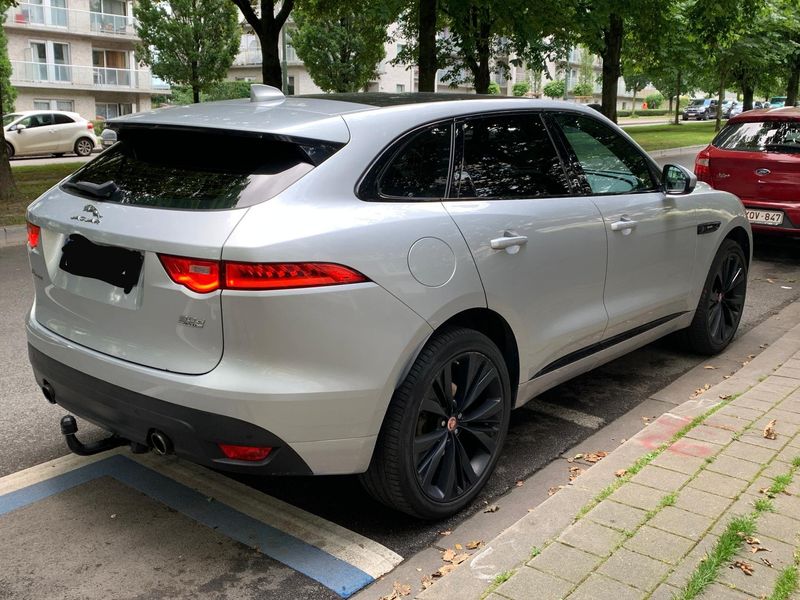 Jaguar F-Pace • 2016 • 230,000 km 5