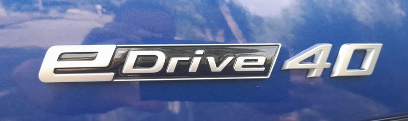 BMW i8 • 2023 • 1,483 km 9