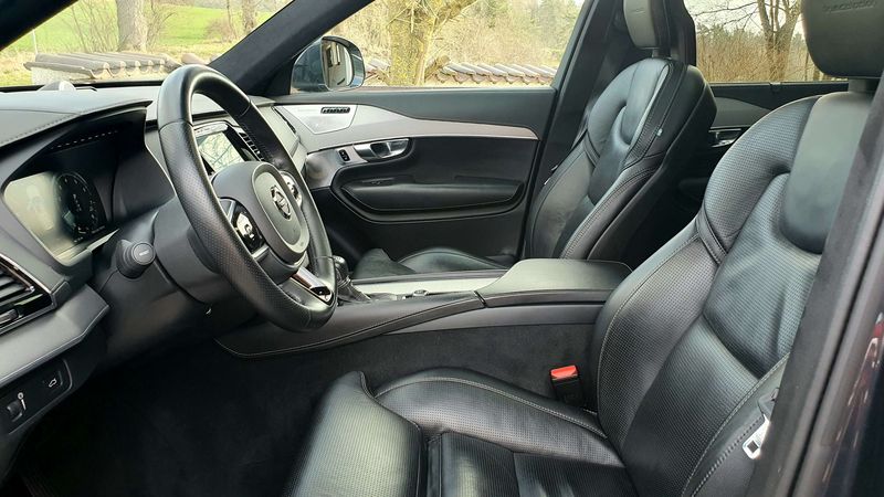 Volvo XC90 • 2018 • 99,957 km 15