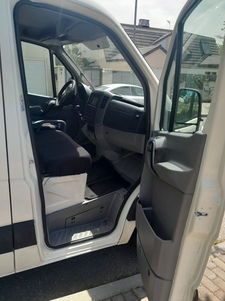 Volkswagen Crafter • 2010 • 272,000 km 2