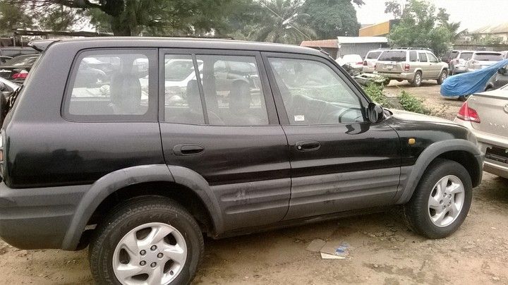 Toyota RAV4 • 2000 • 34 km 2