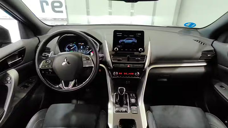 Mitsubishi Eclipse Cross • 2023 • 49,505 km 7