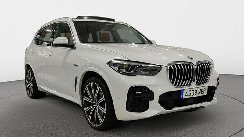 BMW X5 • 2022 • 14,035 km 1