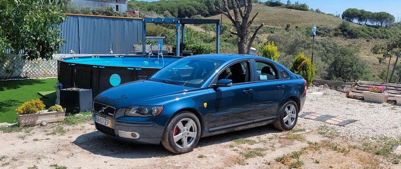 Volvo S40 • 2005 • 250,000 km 1