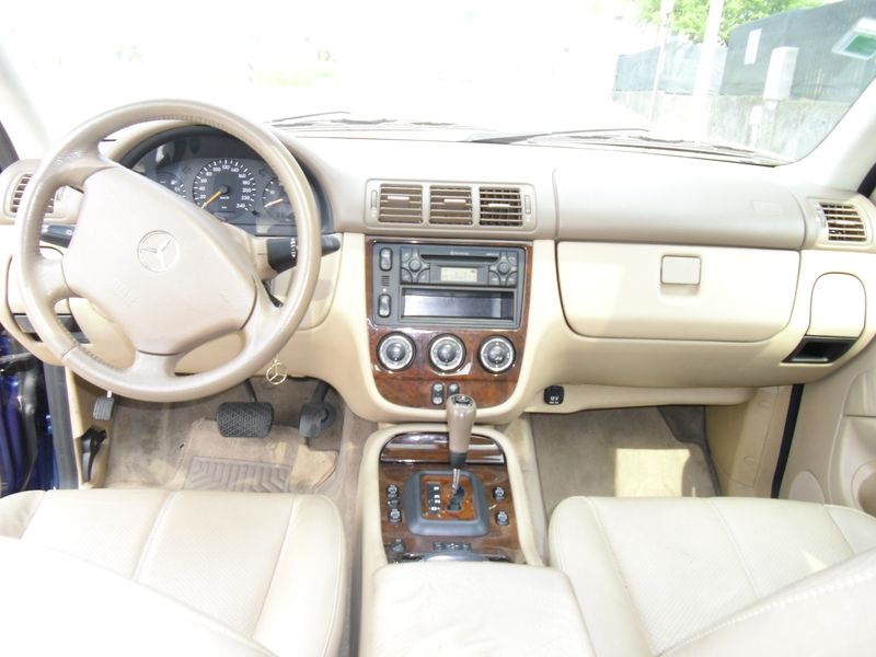 Mercedes-Benz ML 400 • 2002 • 82,000 km 3