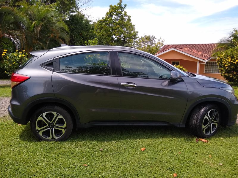 Honda HR-V • 2016 • 79,000 km 3