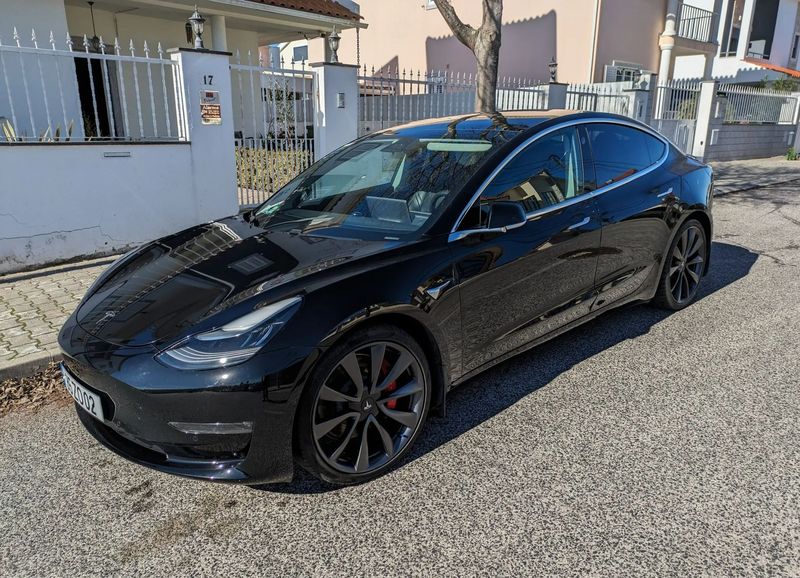 Tesla Model 3 • 2019 • 117,000 km 6