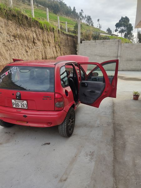 Chevrolet Corsa • 2003 • 22,333,337 km 2
