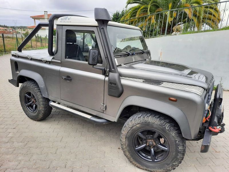 Land Rover Defender • 2008 • 98,000 km 4