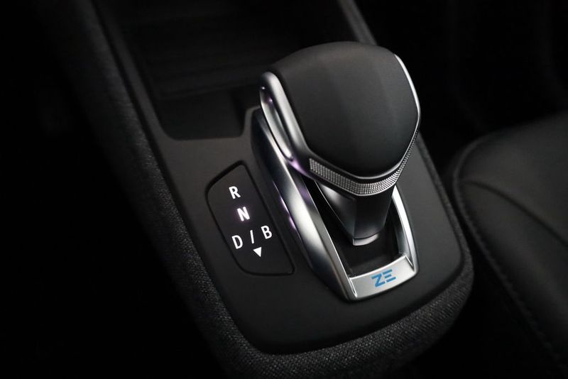 Renault Zoé • 2021 • 18,000 km 14