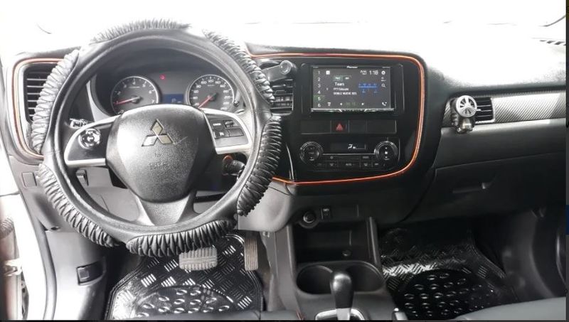 Mitsubishi Outlander • 2015 • 120,000 km 7
