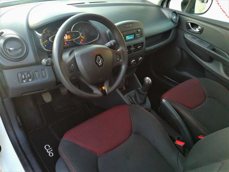 Renault Clio • 2017 • 117,000 km 7
