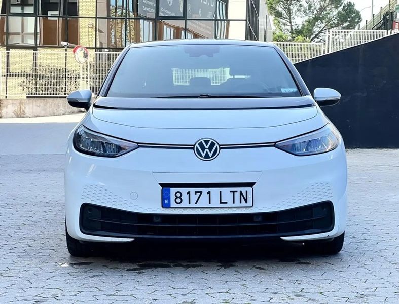 Volkswagen Life • 2021 • 48,000 km 2