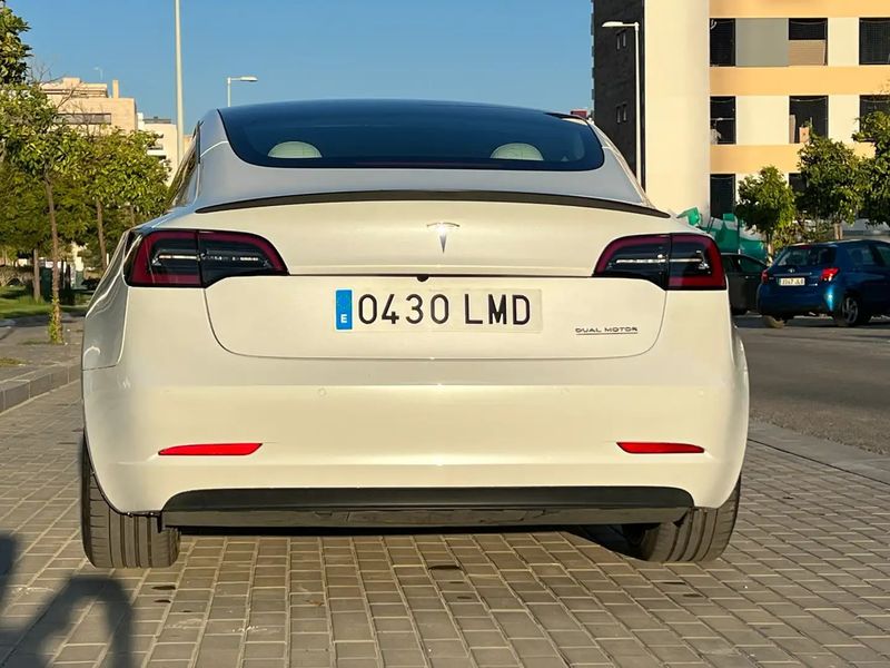 Tesla Model 3 • 2021 • 71,000 km 3