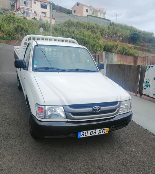 Toyota Hilux • 2004 • 73,000 km 1